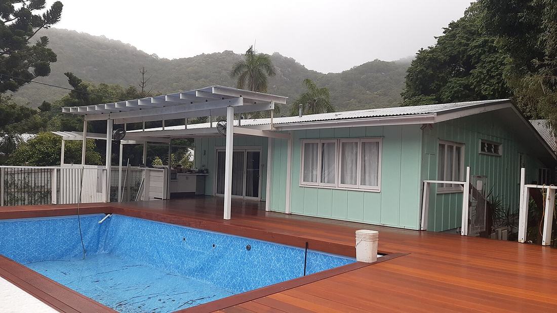 Houses along Marine Parade at Arcadia on Magnetic Island